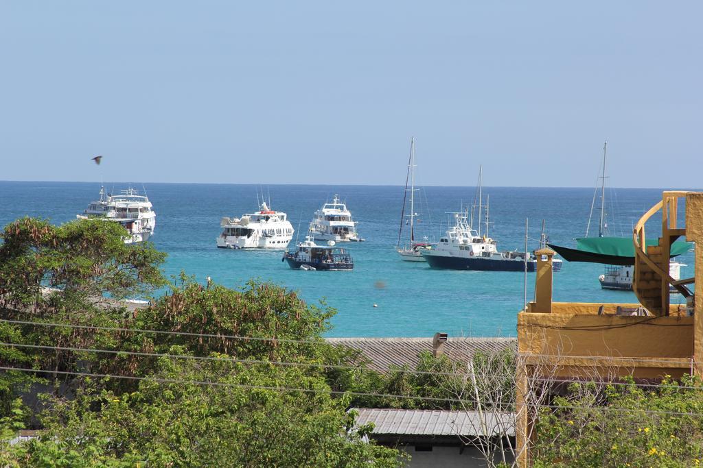 The Galapagos Pearl B&B Puerto Ayora  Δωμάτιο φωτογραφία