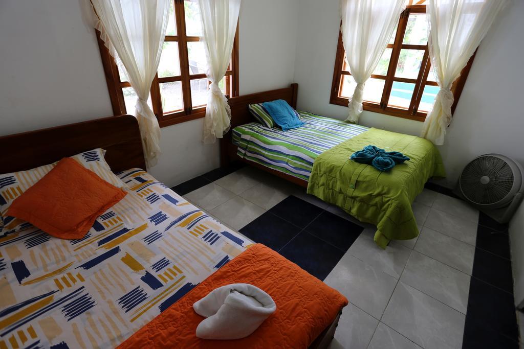 The Galapagos Pearl B&B Puerto Ayora  Εξωτερικό φωτογραφία