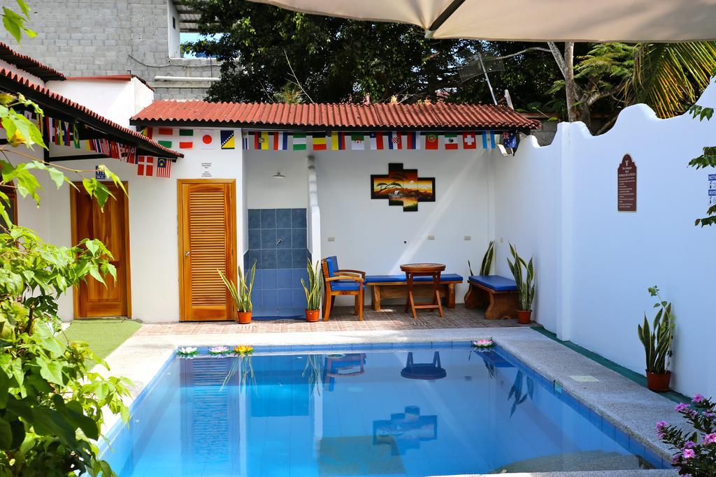 The Galapagos Pearl B&B Puerto Ayora  Εξωτερικό φωτογραφία