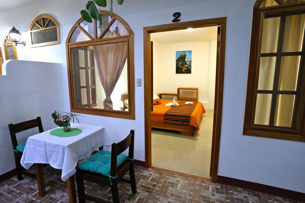 The Galapagos Pearl B&B Puerto Ayora  Εξωτερικό φωτογραφία