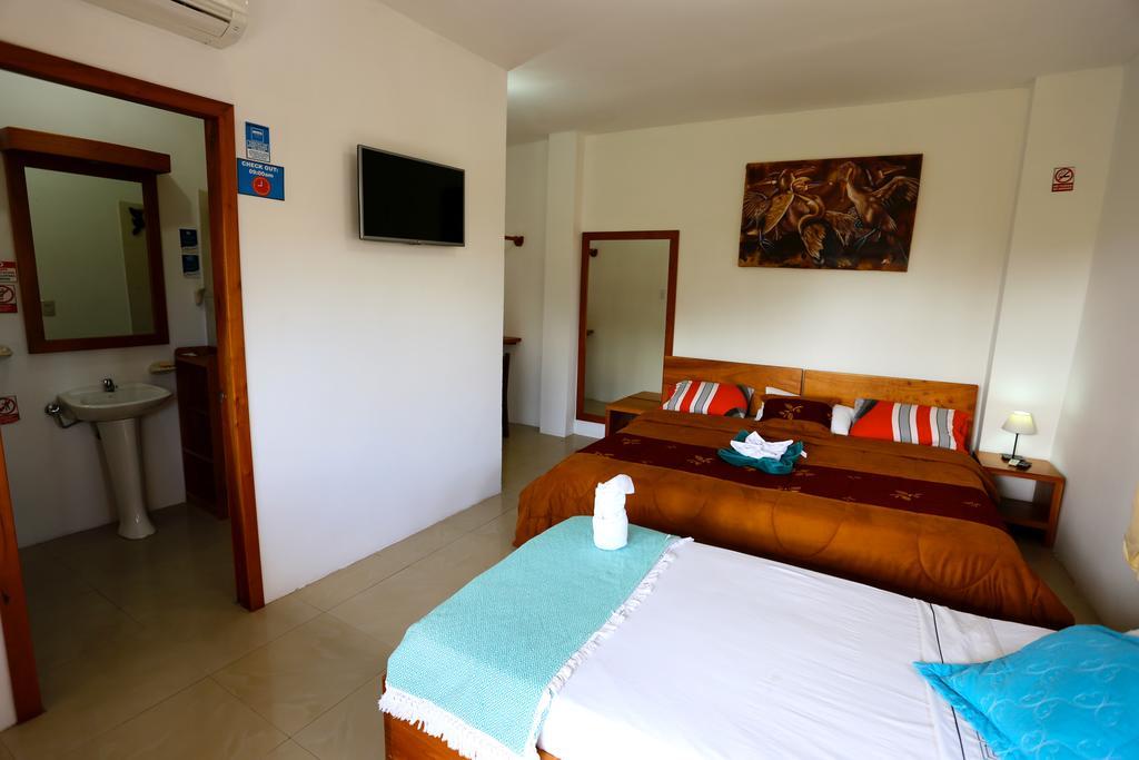 The Galapagos Pearl B&B Puerto Ayora  Εξωτερικό φωτογραφία