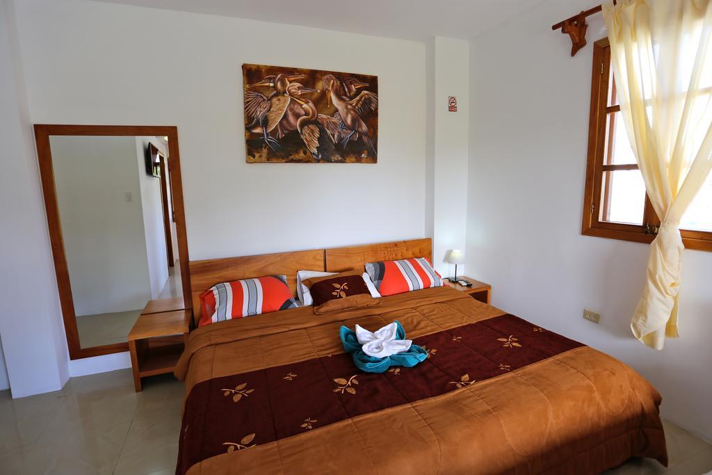 The Galapagos Pearl B&B Puerto Ayora  Εξωτερικό φωτογραφία