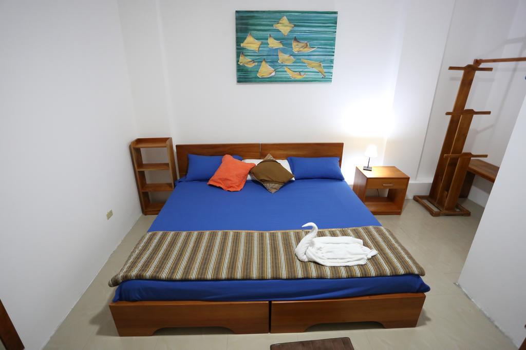 The Galapagos Pearl B&B Puerto Ayora  Εξωτερικό φωτογραφία