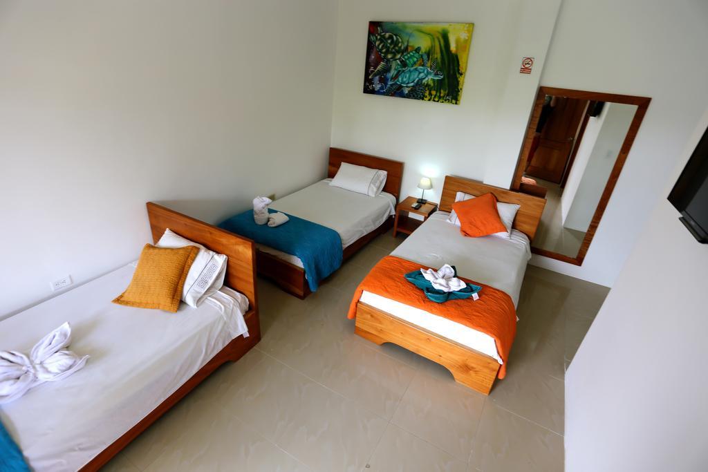 The Galapagos Pearl B&B Puerto Ayora  Εξωτερικό φωτογραφία