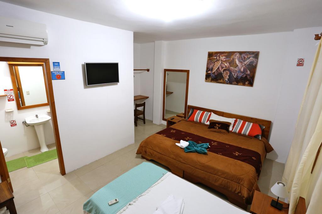 The Galapagos Pearl B&B Puerto Ayora  Εξωτερικό φωτογραφία