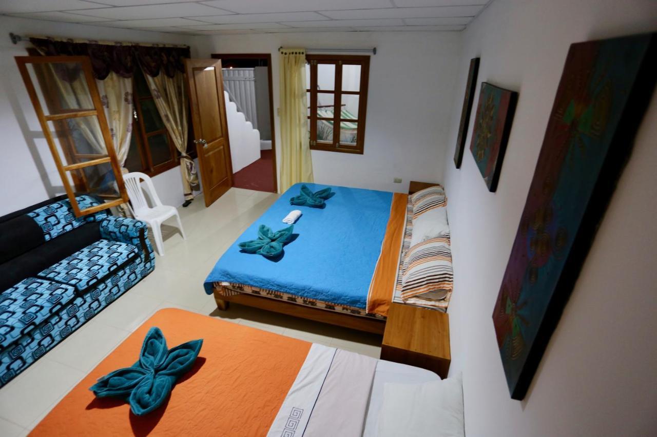 The Galapagos Pearl B&B Puerto Ayora  Εξωτερικό φωτογραφία